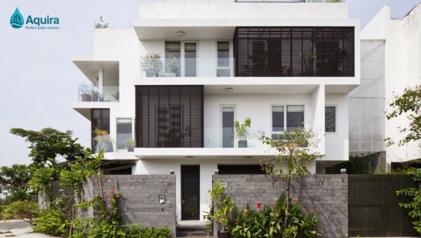 trong giai đoạn hoàn thiện phần thô đến hoàn thiện cơ bản. Đây là lúc chi phí lắp đặt thấp, bố trí đường ống thuận lợi và tránh hoàn toàn việc phá dỡ   