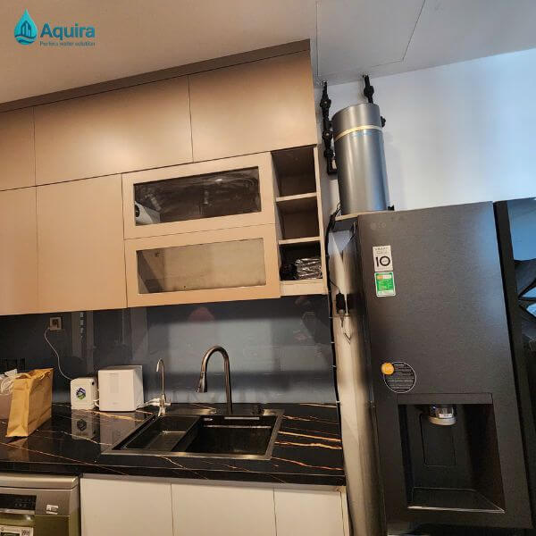 Đặc thù sử dụng nước không liên tục và không gian hạn chế khiến hệ thống lọc cho chung cư cần cấu tạo gọn, tích hợp và phù hợp với lưu lượng sinh hoạt hằng ngày.