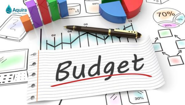 Tổng chi phí thường bao gồm giá thiết bị lọc, chi phí thi công lắp đặt và các khoản vận hành định kỳ như thay vật liệu lọc, bảo trì hệ thống.