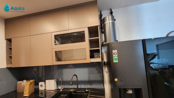 Phần lớn các phương án lắp đặt hiện nay không cần đục phá tường, sàn hay trần, mà tận dụng đường ống có sẵn để đấu nối gọn gàng.