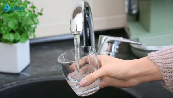 Hệ thống lọc tổng lắp trong căn hộ chỉ xử lý nguồn nước riêng, không can thiệp đường ống chung, nên không ảnh hưởng cấp nước toàn tòa nhà.